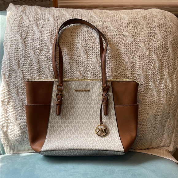 Michael Kors Tan and Cream Signature Tote - Picture 1 of 7